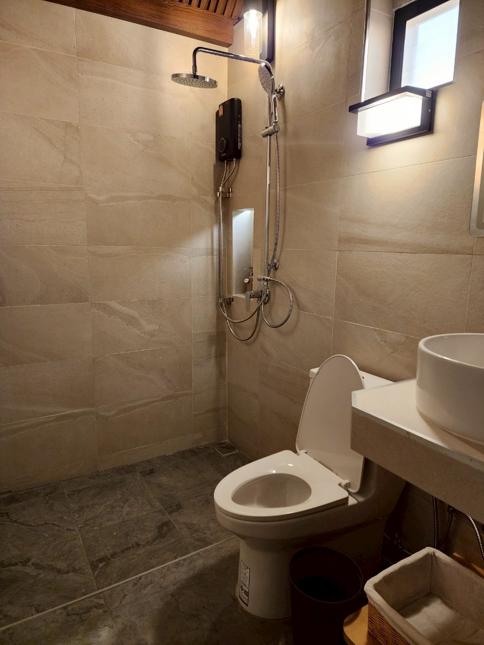 LINE_ALBUM_ห้องพักใหม่_250508_37